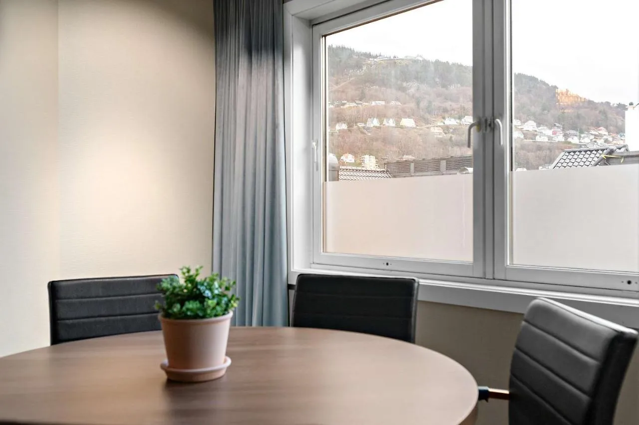 Ole Bull, Best Western Signature Collection Aparthotel Bergen 4*,  Noruega